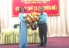 Phó Chủ tịch HĐND tỉnh Nông Thanh Tùng chúc mừng Chủ tịch HĐND huyện Trùng Khánh.
