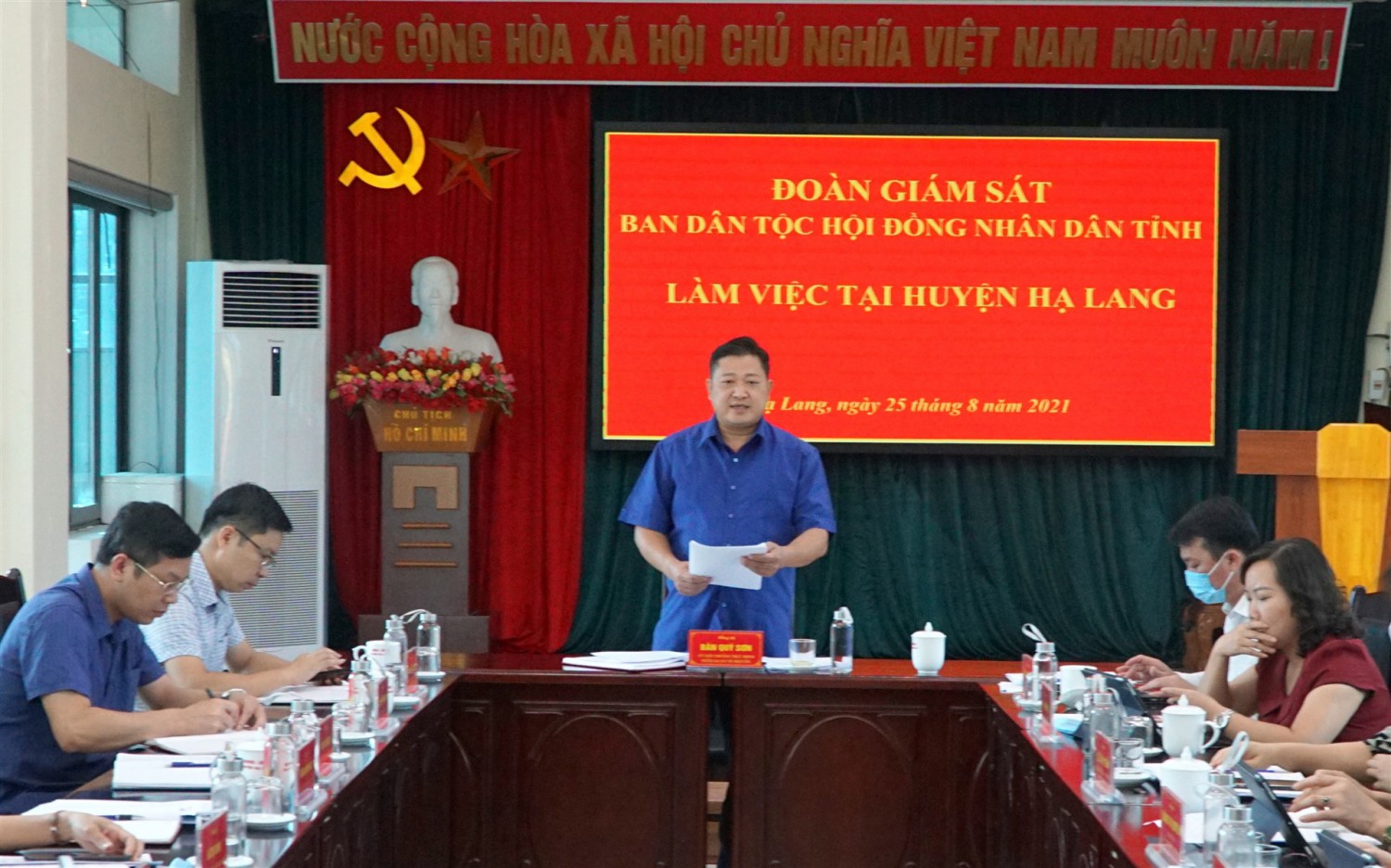 Đ/c Bàn Qúy Sơn - Trưởng đoàn giám sát phát biểu tại buổi làm việc
