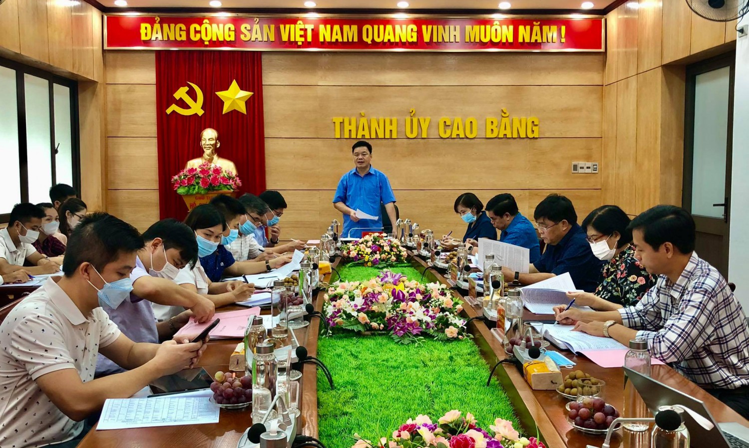 Đoàn giám sát tại UBND thành phố Cao Bằng
