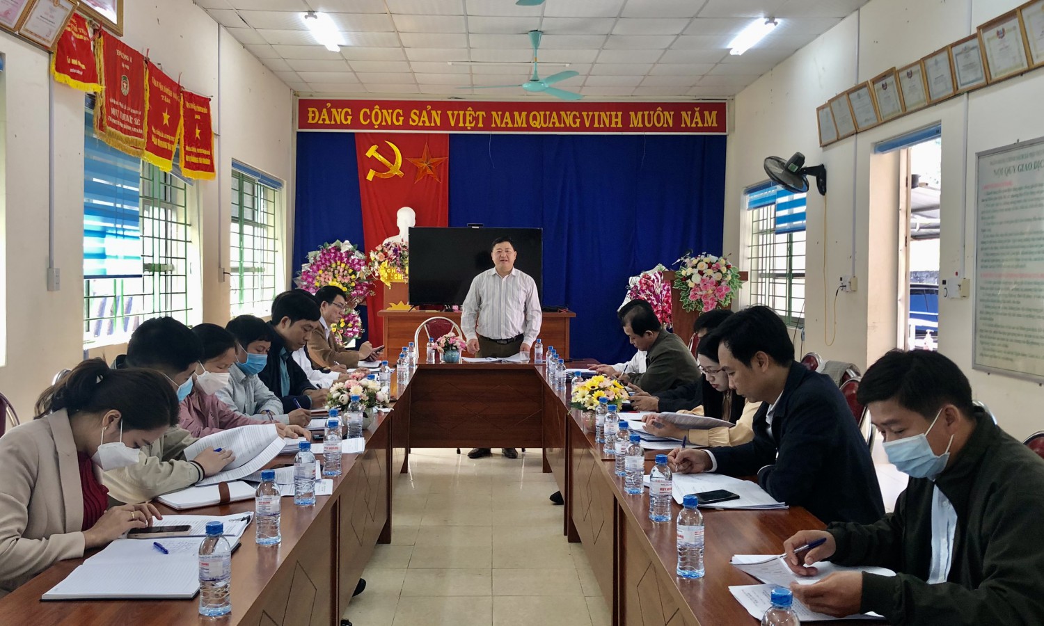 Trưởng Ban Dân tộc HĐND tỉnh Bàn Quý Sơn phát biểu tại buổi khảo sát