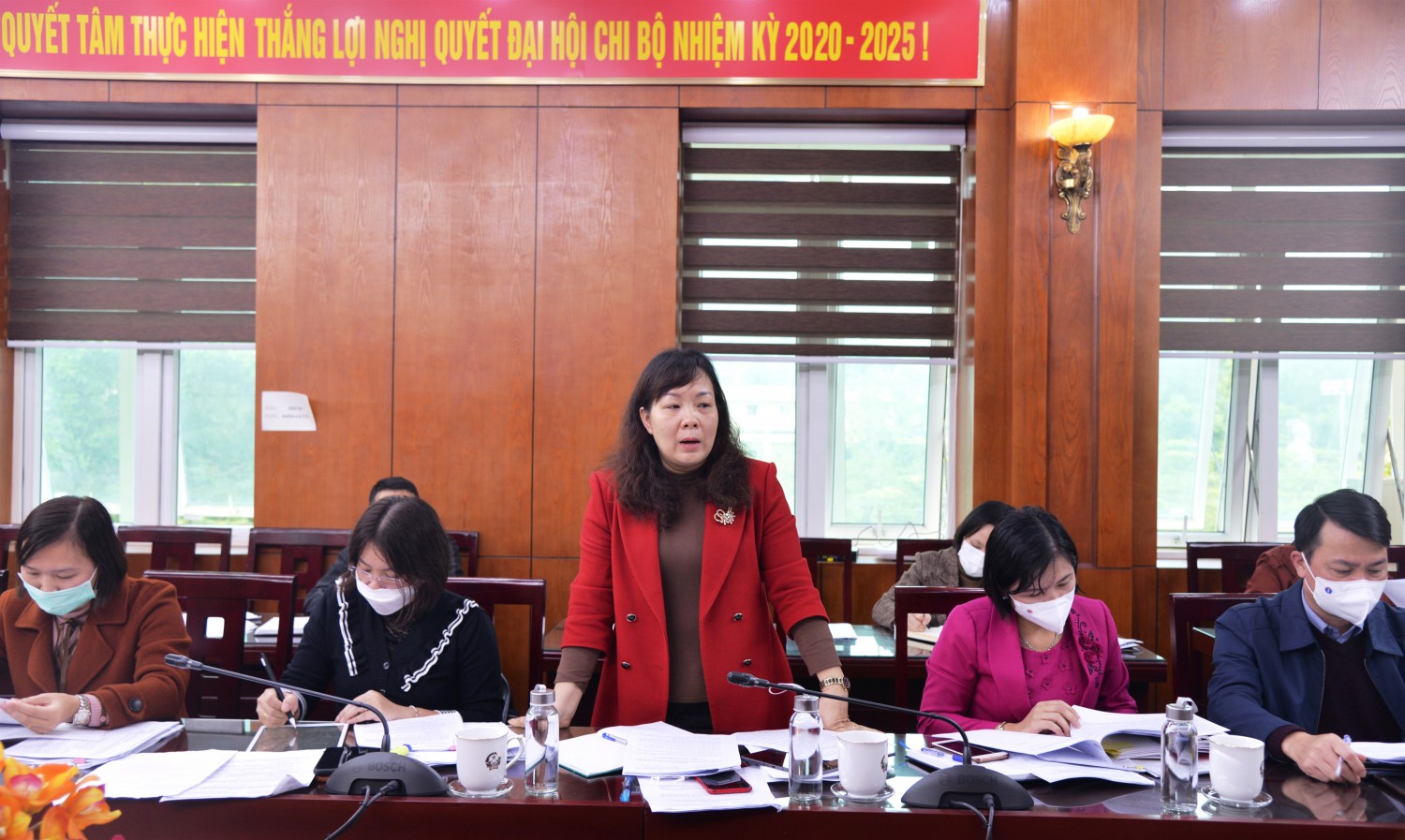Bà Đàm Thu Hằng, Thành viên Ban Pháp chế, HĐND tỉnh phát biểu