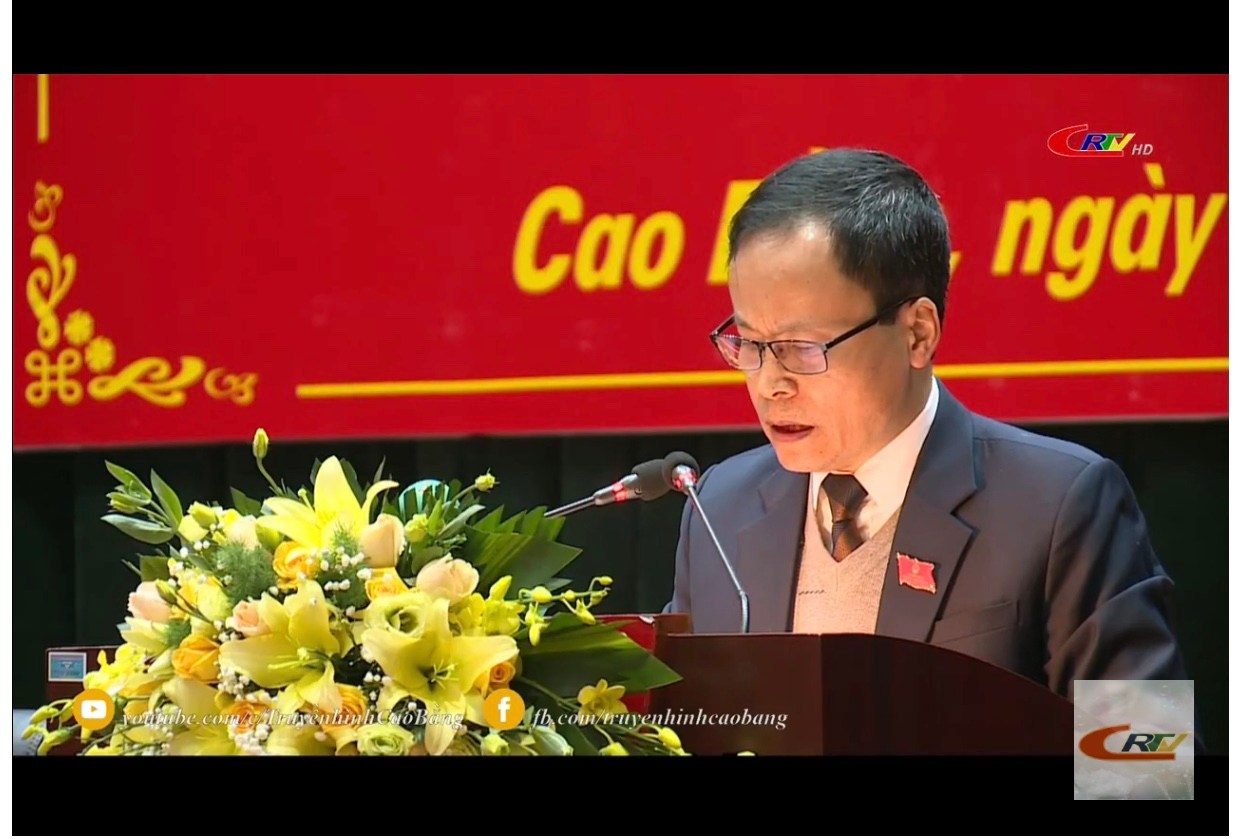 Phó Chủ tịch HĐND tỉnh Nông Thanh Tùng báo cáo tổng hợp ý kiến, kiến nghị của cử tri.