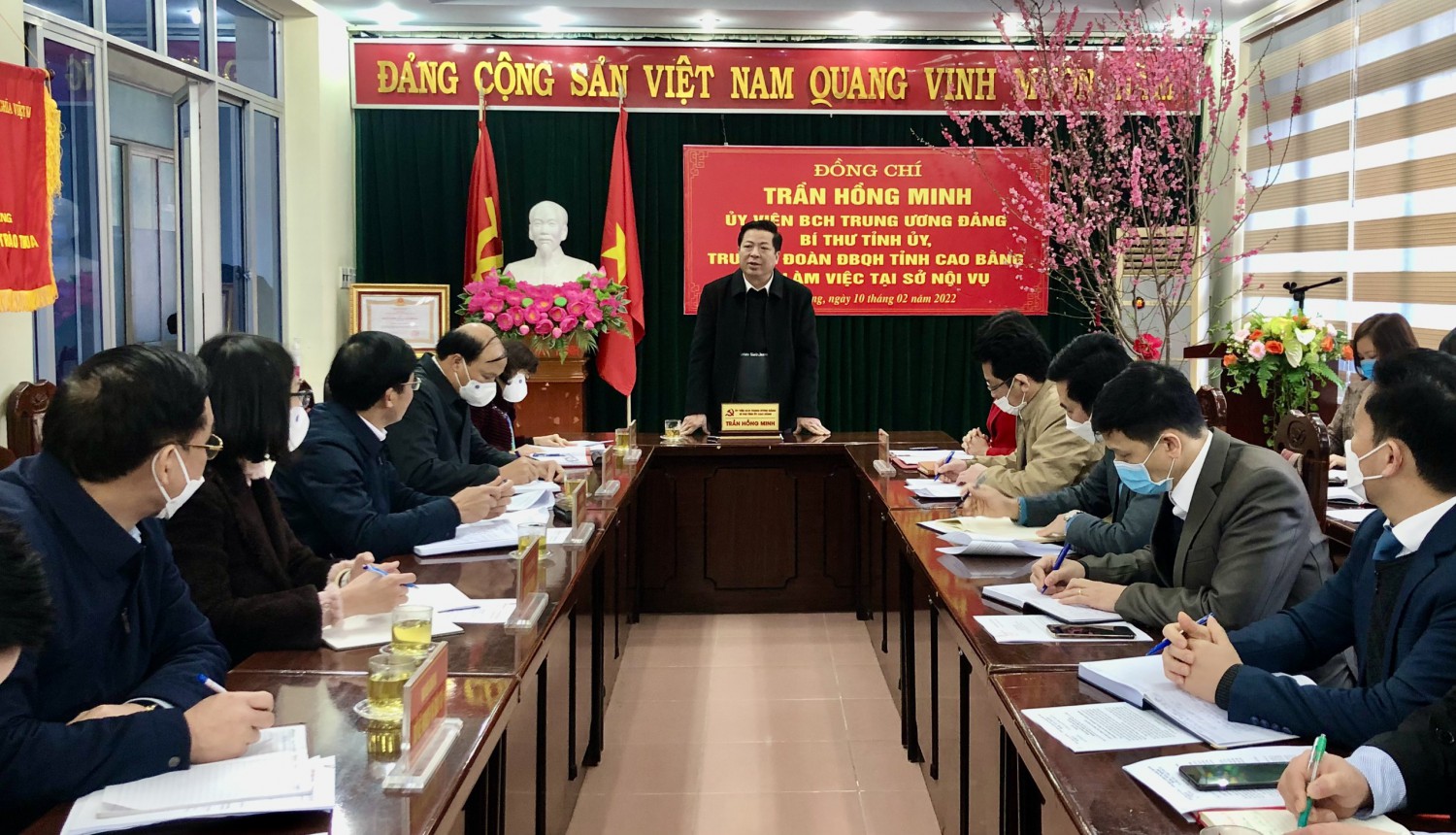 Bí thư Tỉnh ủy Trần Hồng Minh phát biểu kết luận tại buổi làm việc với Sở Nội vụ.