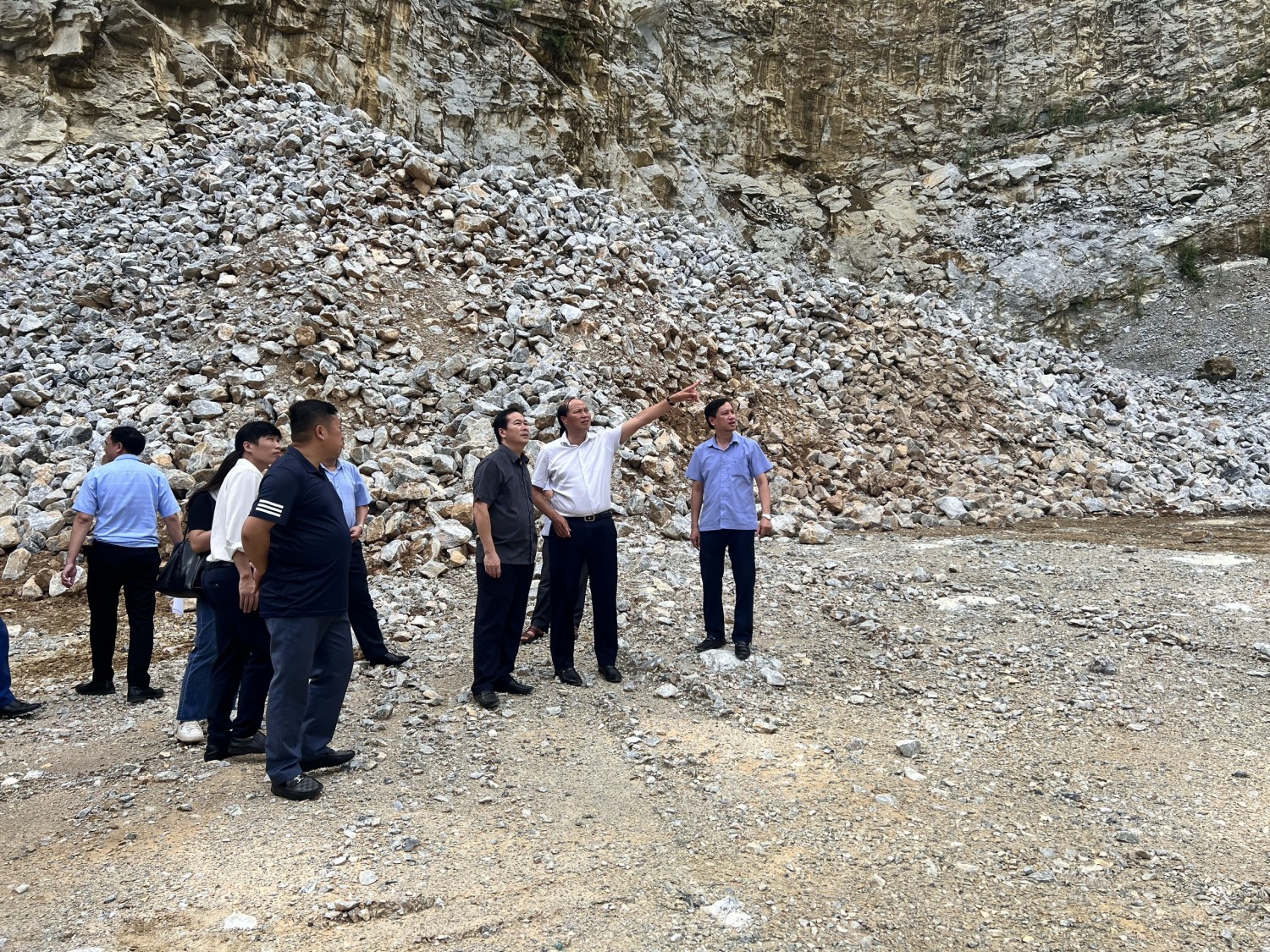Đoàn giám sát của Thường trực HĐND tỉnh khảo sát tại một số công trình dự án trên địa bàn huyện Bảo Lâm