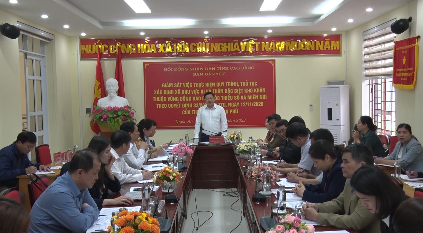 Đoàn giám sát Ban Dân tộc HĐND tỉnh làm việc tại UBND huyện Thạch An