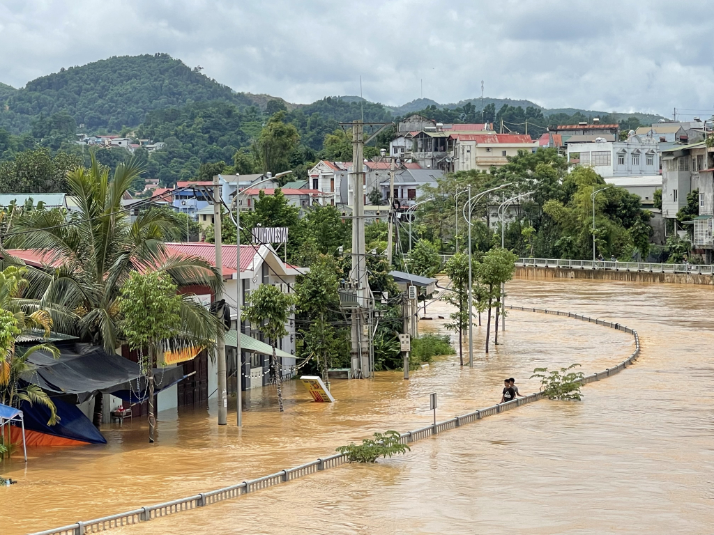 Nhiều nhà cửa của người dân trên địa bàn Thành phố bị ngập lụt